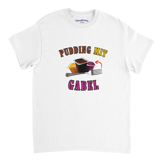 Pudding mit Gabel essen